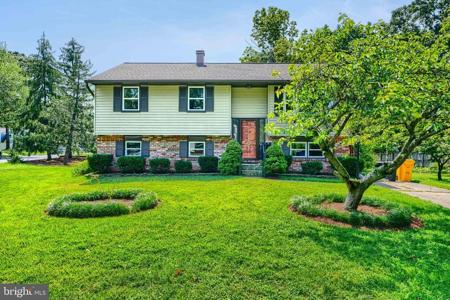 445 RUTH ROAD