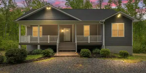 3137 BLOUNT DRIVE