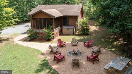 186 LAKEWOOD CIRCLE