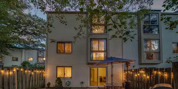9921 LAKE LANDING