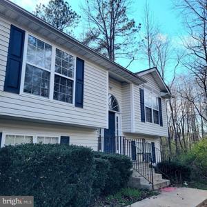 747 GLEN COVE DRIVE