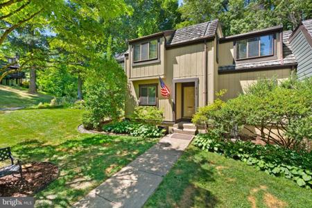 1502 PARK GLEN COURT