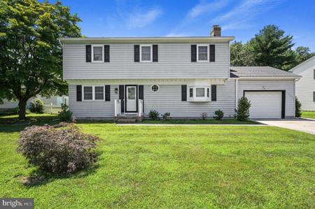209 LAKELAWN DRIVE