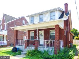 626 N PERSHING AVENUE