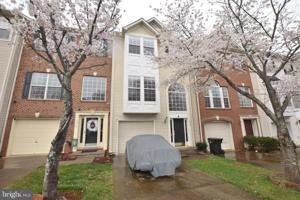 1019 LONGVIEW LANE