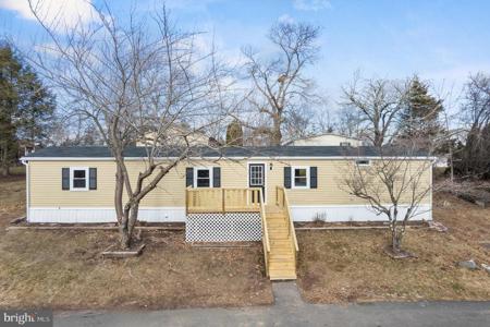806 HOLLY DRIVE