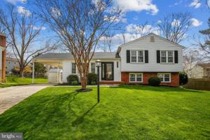 9521 BARNSTABLE COURT