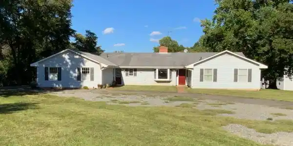 77 LAKE ANNA DRIVE