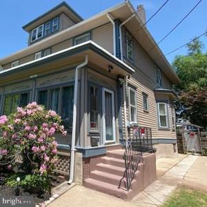 1810 RIVERSIDE DRIVE