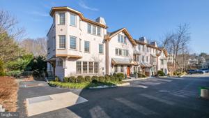 123 VALLEY PLACE