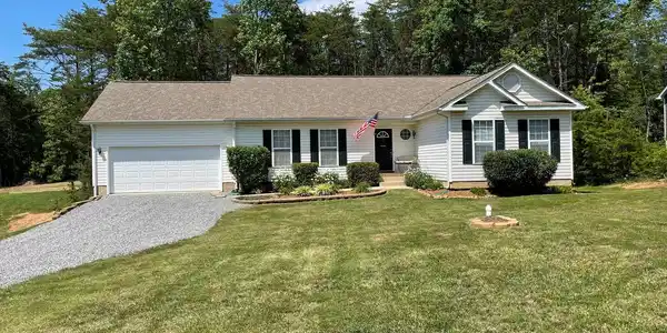 15305 RED OAK LANE