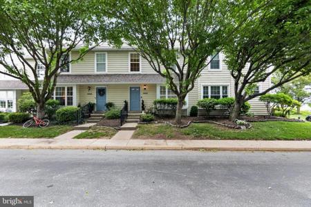 2402 MALLARD LANE