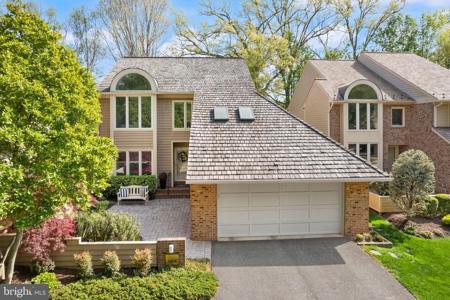 1424 BELCASTLE COURT