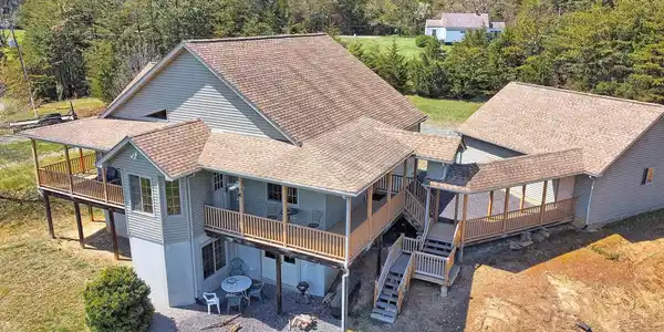 6209 STUBBS COVE LANE