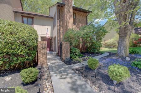 20419 MEADOW POND PLACE