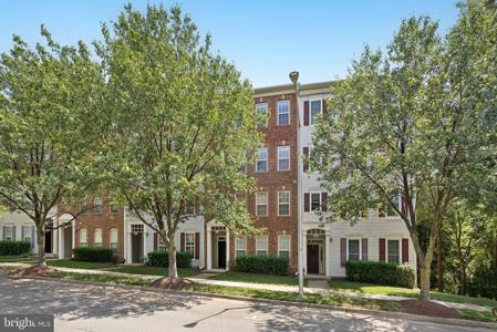 944 ORCHARD RIDGE DRIVE