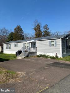 617 WILLOW DRIVE