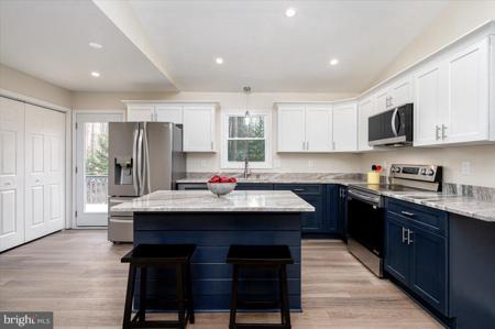 11528 WOLF HOWL LANE