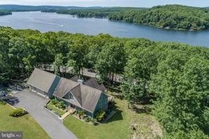 799 PINNACLE DRIVE