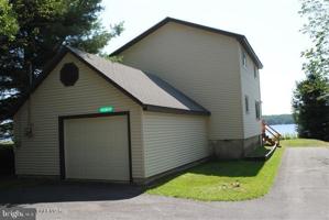 7586 LAKE SHORE DRIVE