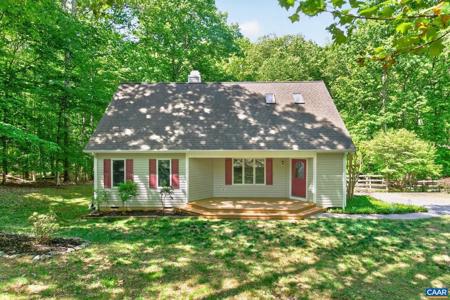 32 WILDWOOD DR