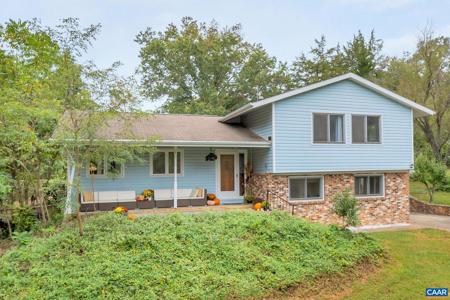 462 LAKEVIEW CIR