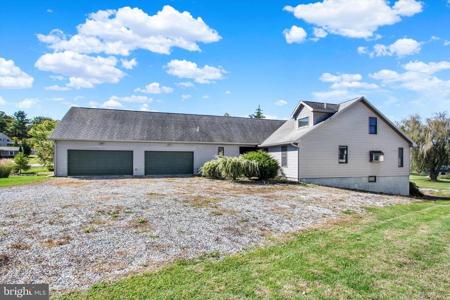 400 LAKE MEADE DRIVE