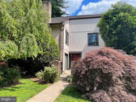 9728 SHADOW OAK DRIVE