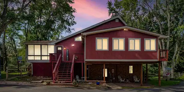 3543 LAKEWINDS LANE