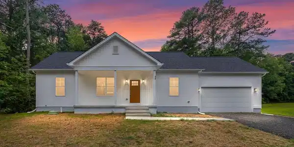 419 CABIN POINT DRIVE