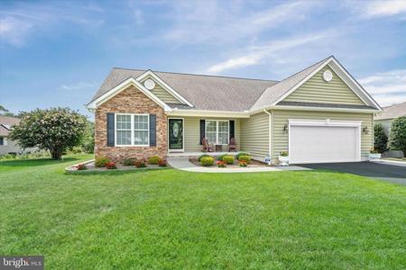 699 LAKE DRIVE