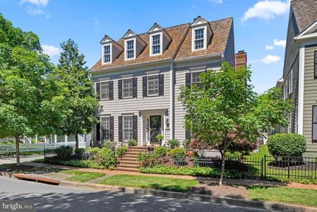 204 MASSBURY STREET
