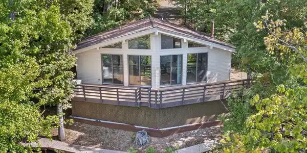 373 HEMLOCK LANE
