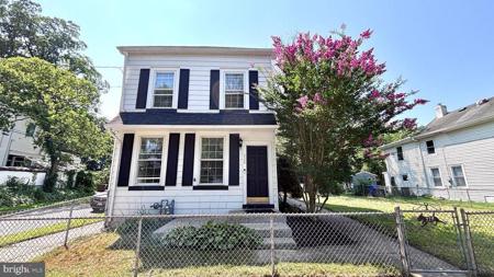 228 2ND STREET