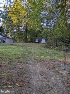 lot 693 REDBUD DR