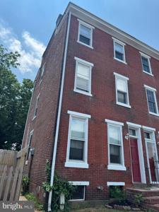 24 PEARL STREET