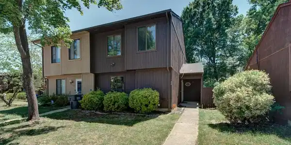 24 KEEPSAKE PLACE