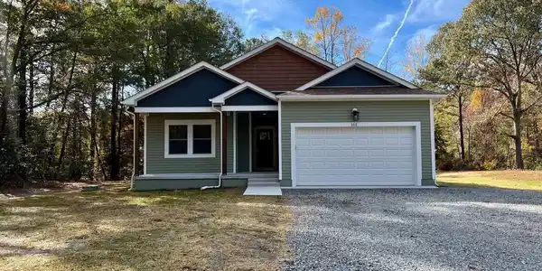 102 SWEETBRIAR LANE