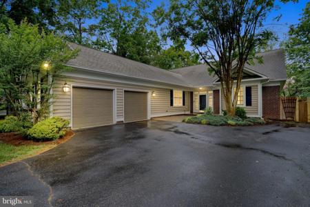 10905 CEDAR CREEK DRIVE