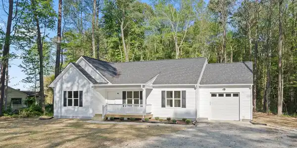 326 LAKE ANNA DRIVE