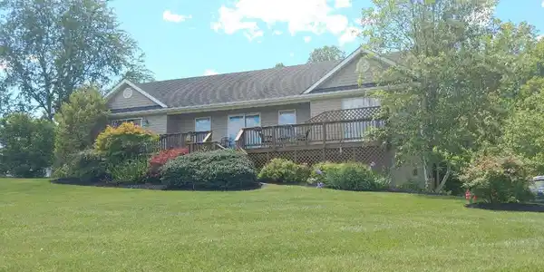 573 SECLUSION SHORES DRIVE
