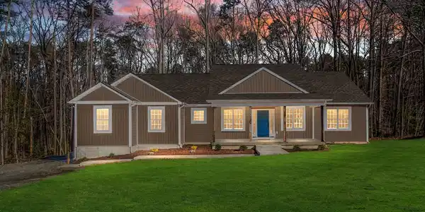 33 HUNT HAVEN