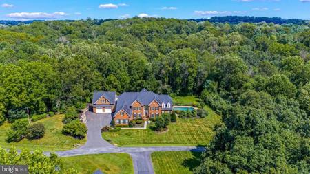 1703 LAKE FOREST DRIVE