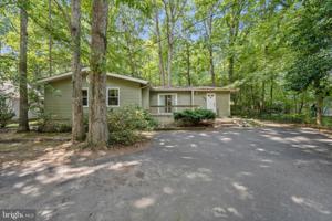102 SILVER SPRING DRIVE