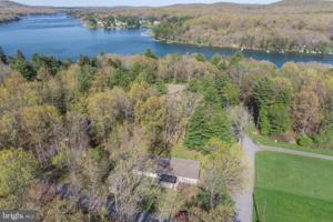 953 PINE TREE POINT ROAD