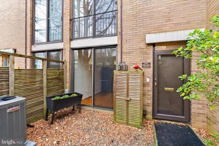 11465 WASHINGTON PLAZA