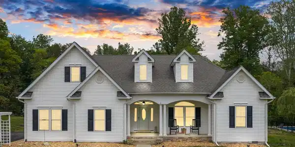17289 MISS MOLLYS LANE