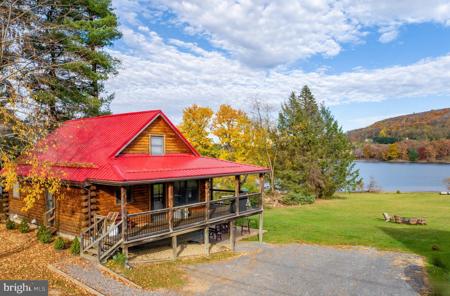 883 MARSH HILL ROAD