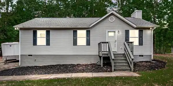 5605 WYNDEMERE