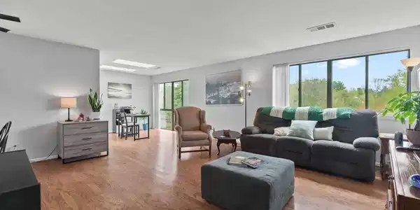 10100 LITTLE POND PLACE